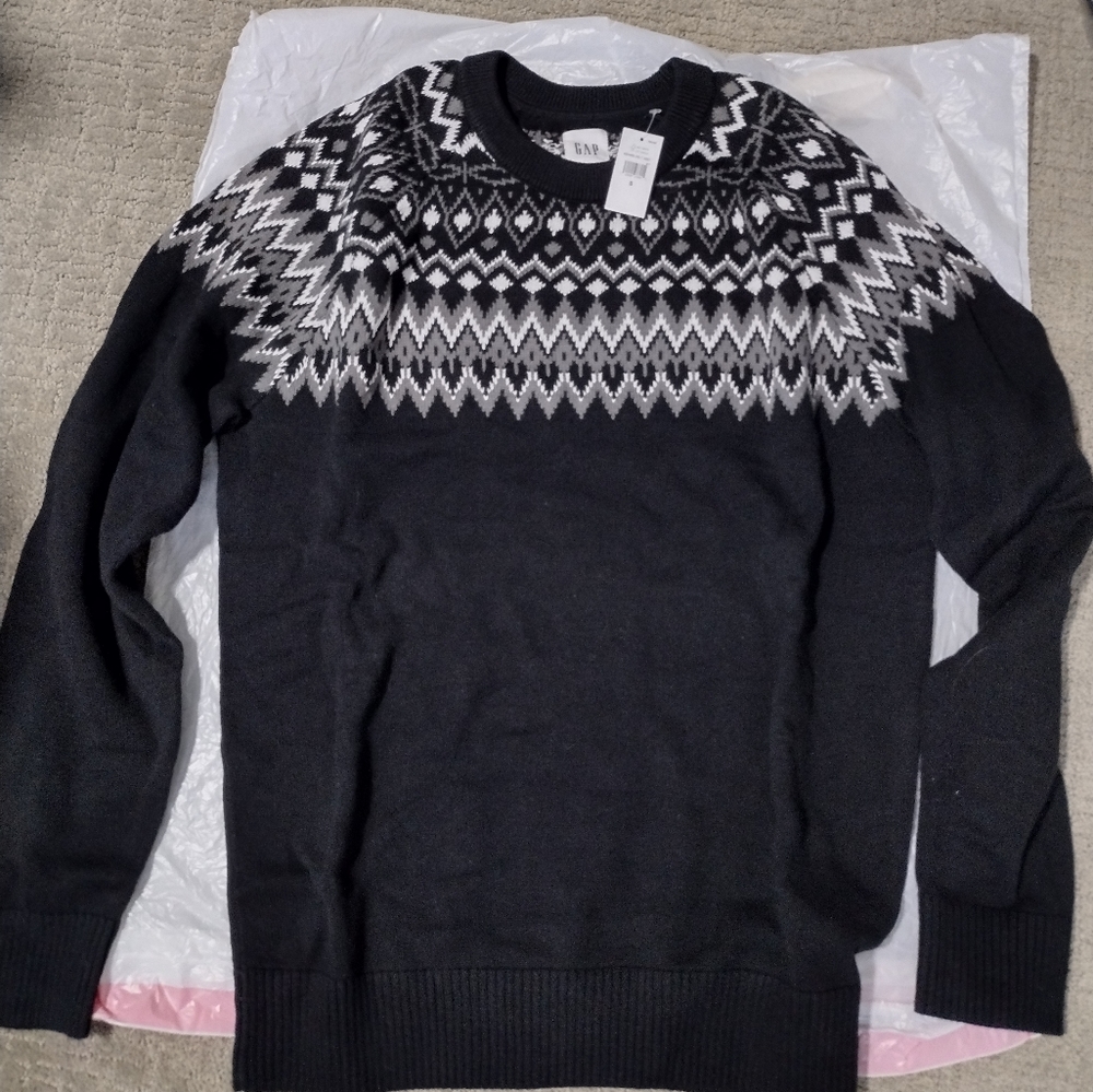 Gap men's winter sweater, new with tags